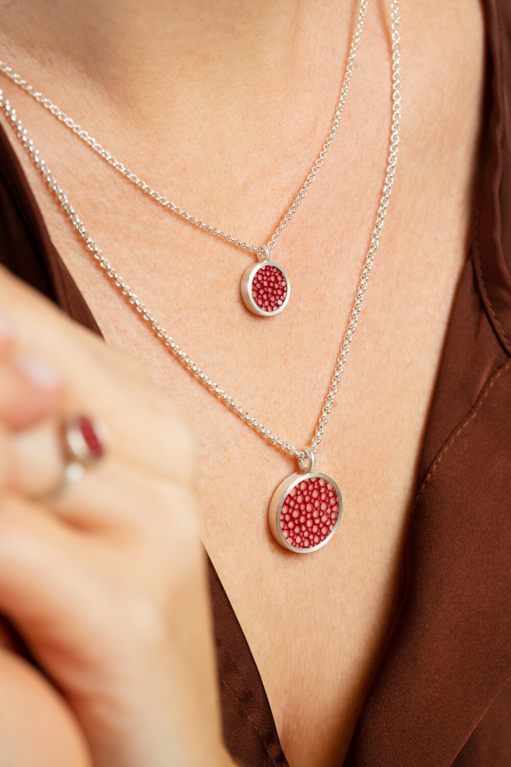 Kette mit Anhänger DOT – Bild 5