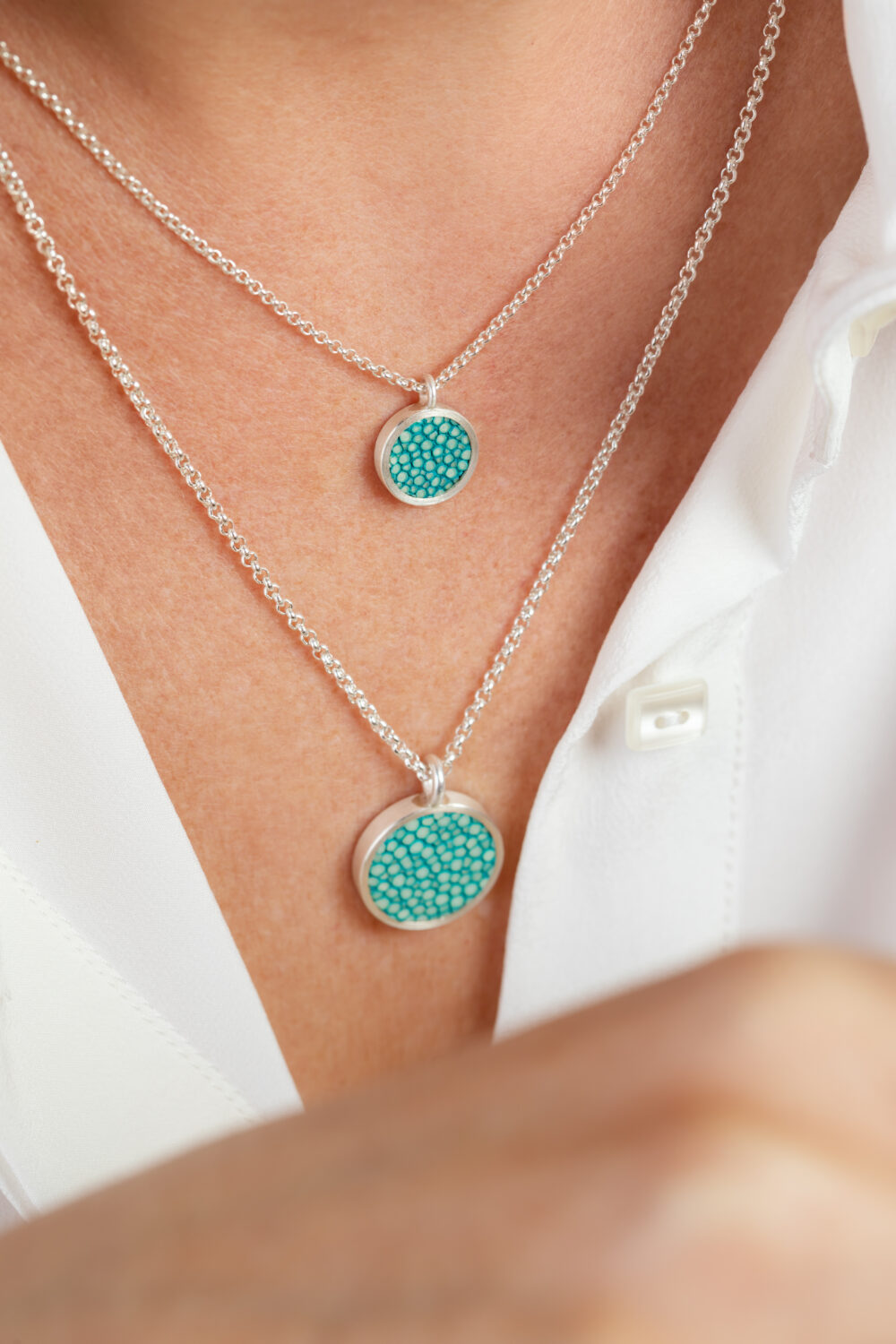 Kette mit Anhänger DOT – Bild 13
